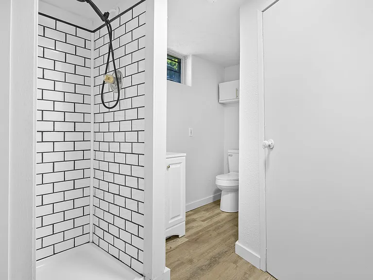 7684 N Vancouver Ave #3 — Photo 10
