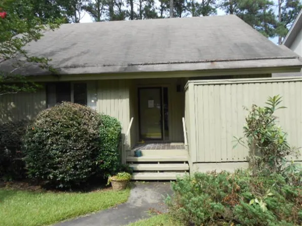 89 Ridge Lake Dr, Columbia, SC 29209