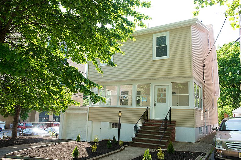 1st image of 104 Ashland Ave