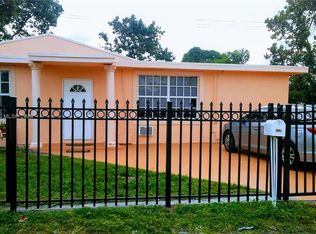 300 NW 179th Ter, Miami Gardens, FL 33169