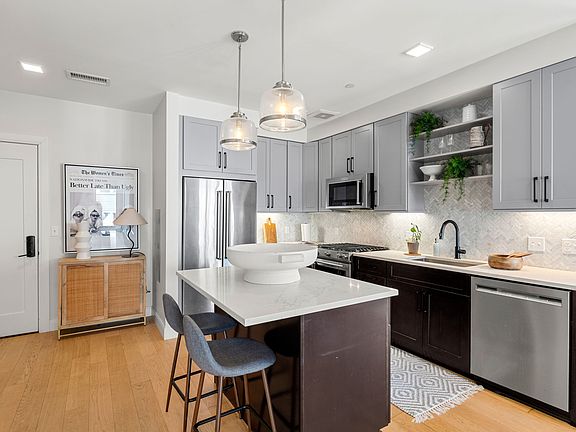 5th image of 287 Maverick St #201