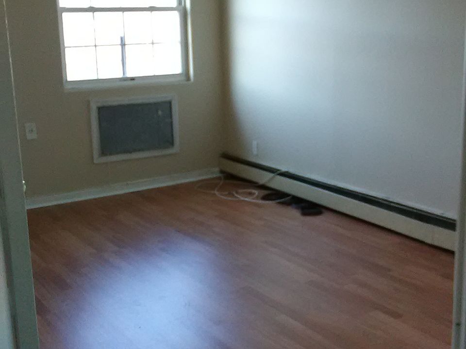 2nd image of 17839 107th Ave