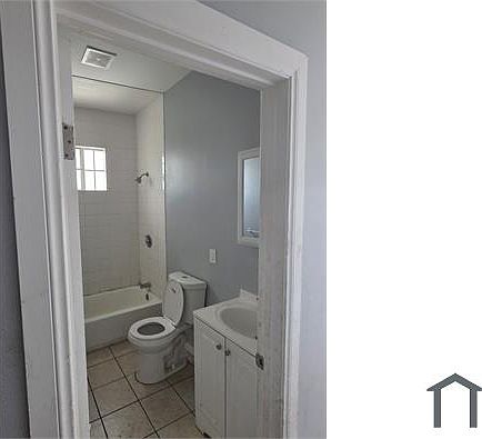 5th image of 2720 Naomi Ave APT 4