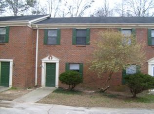 797 Yorkshire Ln, Lawrenceville, GA 30044