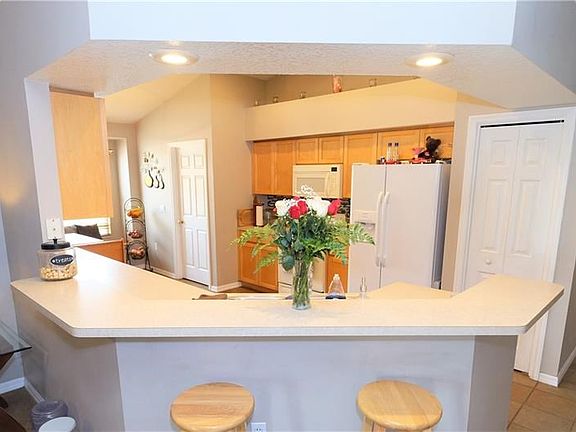 4th image of 3719 Lockridge Dr