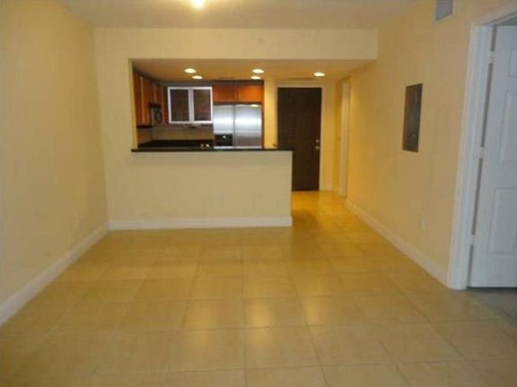 2nd image of 610 Clematis St APT 421