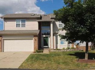 4883 Georgetown Dr #188, Rochester, MI 48306