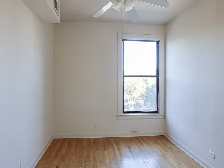 703 W Willow St #2C — Photo 7
