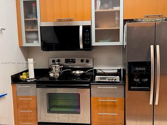 3rd image of 1750 N Bayshore Dr APT 4506