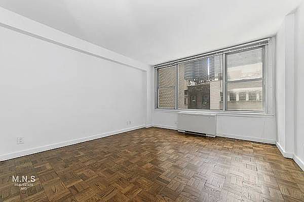 1st image of 65 W 55th St APT 8E