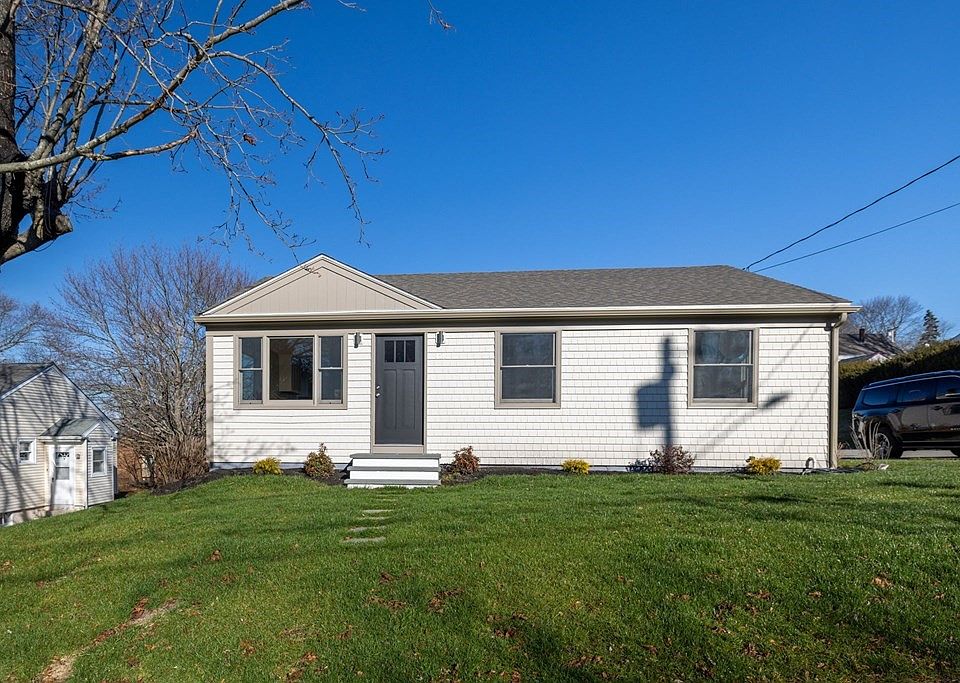 126 Hooper St, Tiverton, RI 02878 | Zillow