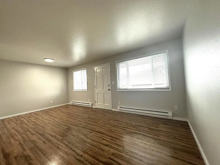 Bel-Air Apartments 8-Unit — Photo 2