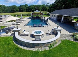 124 Hill St, Topsfield, MA 01983