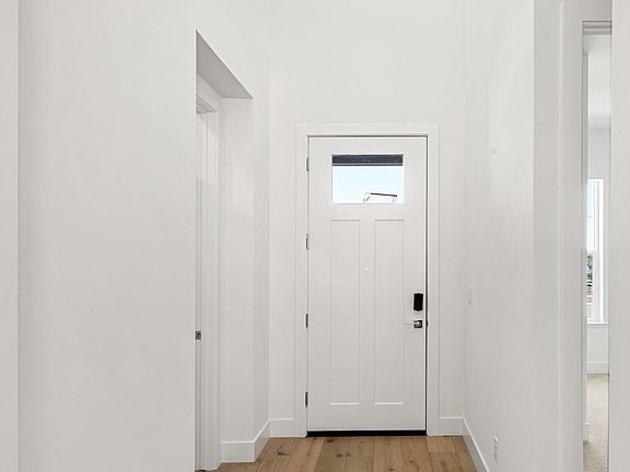 4th image of 3309 Foxmore Ln