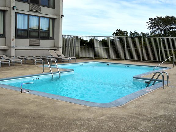 4th image of 5100 N Marine Dr Floor 10