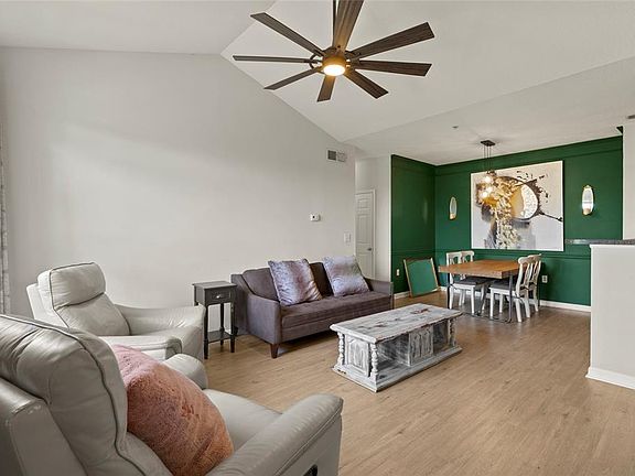 5th image of 4802 51st St W APT 423