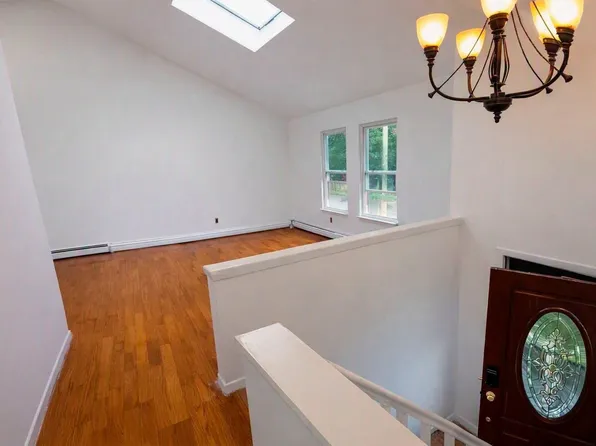 (undisclosed Address), Ronkonkoma, NY 11779