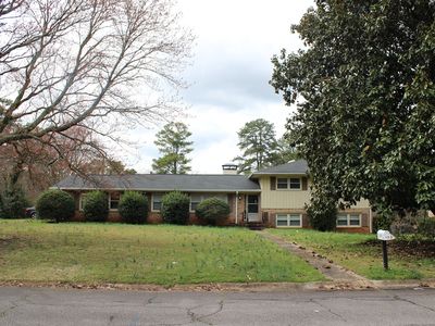 5860 Garber Dr NE, Atlanta, GA, 30328