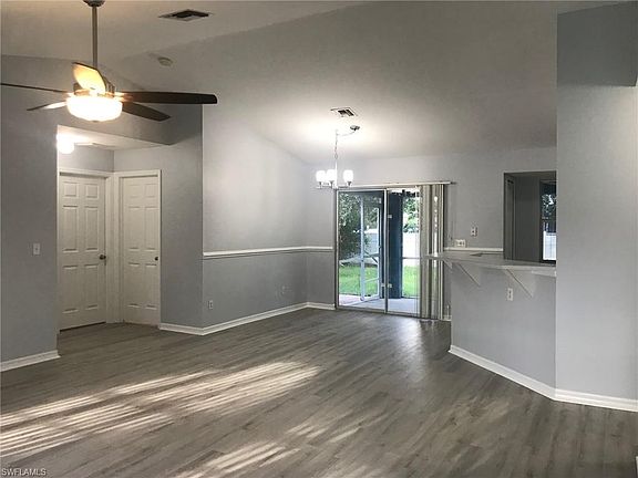 3rd image of 4607 SW 14th Pl
