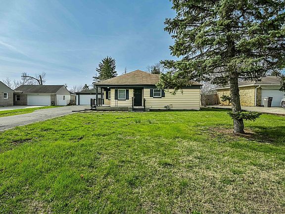 2nd image of 6245 Linda Ln