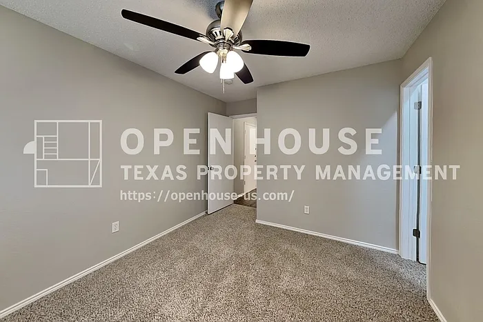 704 Flamingo Dr — Photo 13