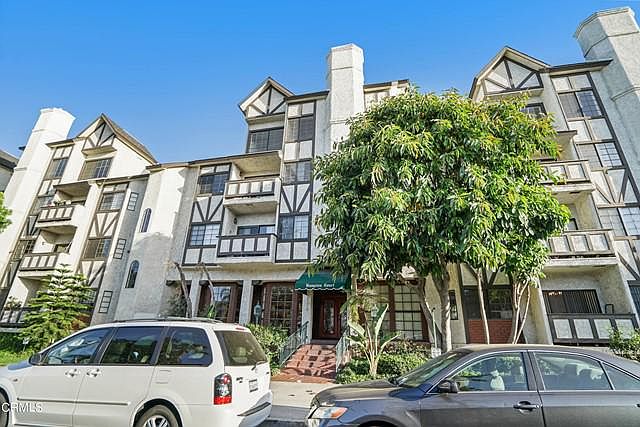 1st image of 17914 Magnolia Blvd Unit 135