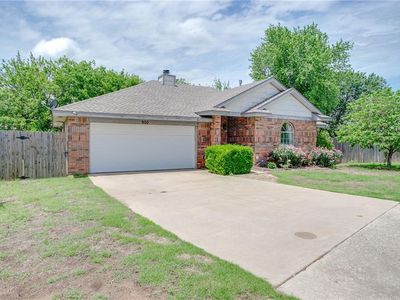 900 Merlin Cir, Norman, OK, 73072