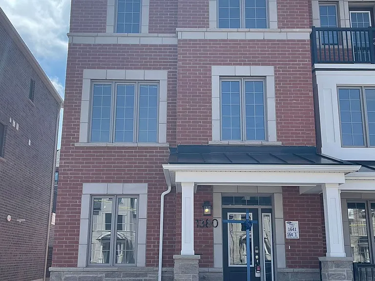1380 William Halton Pkwy W — Photo 1