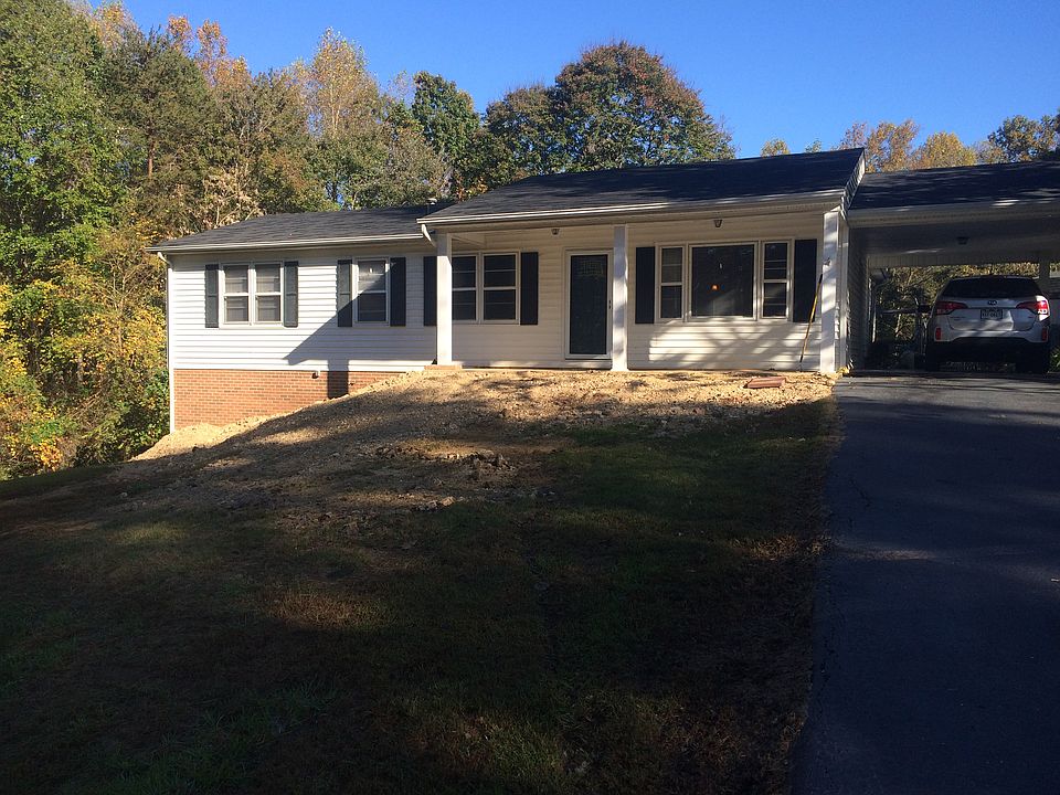 2nd image of 1006 Brandon Ct