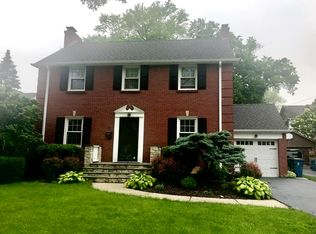 244 S Berkley Ave, Elmhurst, IL 60126