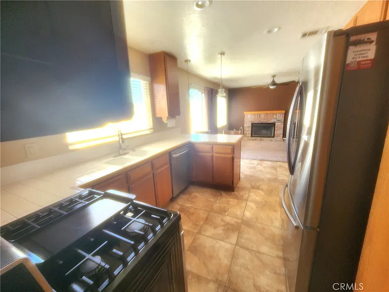 15181 Kimball St — Photo 7