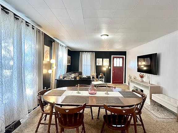 3rd image of 115 Bluff Cir