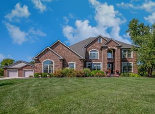 2855 N McGill Pointe Dr, Rocheport, MO 65279