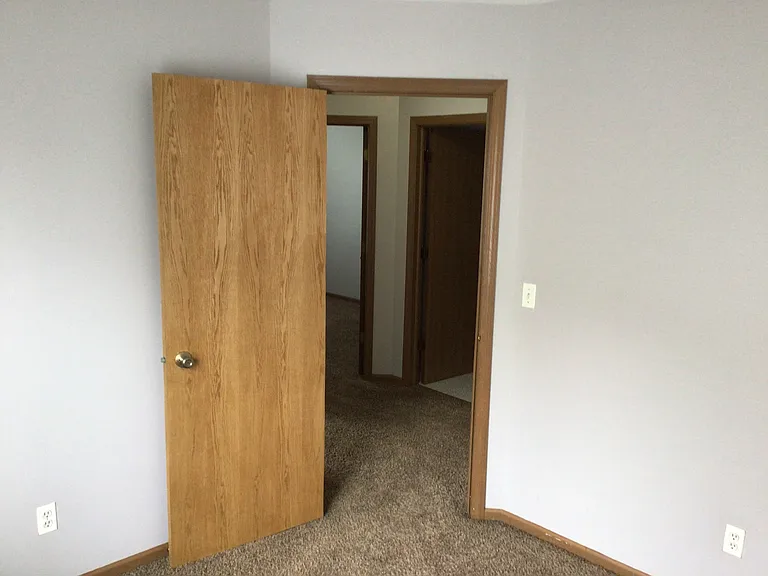 13843 S Petersburg Dr — Photo 28