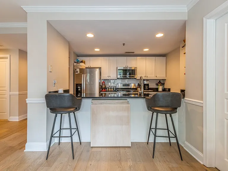 70 Adams St #2A — Photo 5