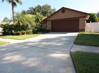 8807 Hampden Dr, Tampa, FL 33626