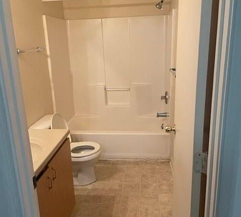 5th image of 1041 Piedmont St