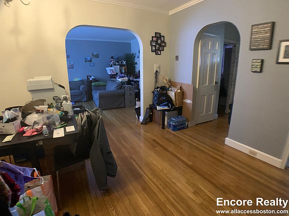 4th image of 97 Longwood Ave #3