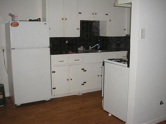 5th image of 1903 Anita Dr APT 2