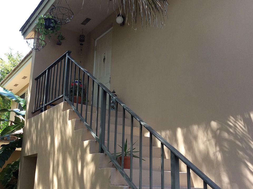 1st image of 7947 Camino Cir