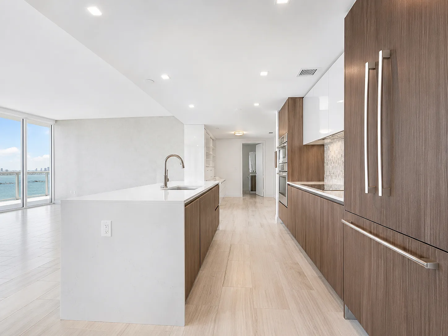 3 bed, 1592 sqft, $7,900 — Photo 4