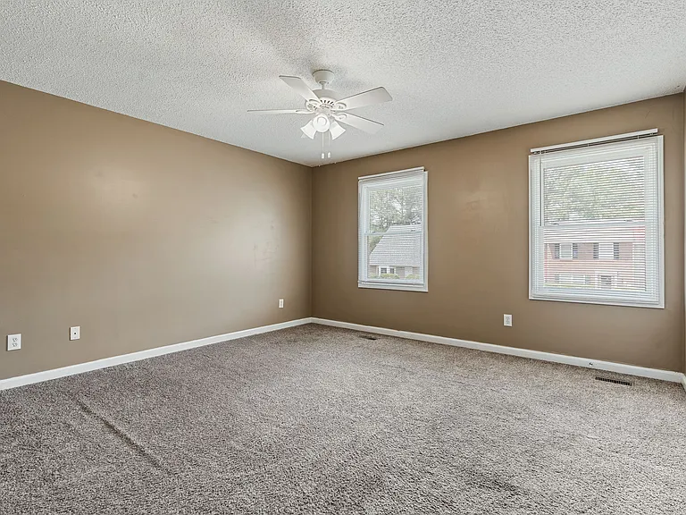 5049 Falling Creek Ln — Photo 6
