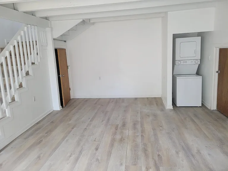 1617 Hawthorne St #A — Photo 5