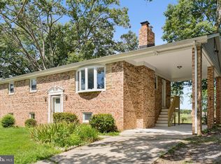 9664 Gwynndale Dr, Clinton, MD 20735