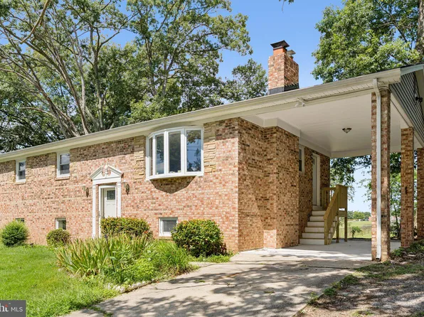 9664 Gwynndale Dr, Clinton, MD 20735