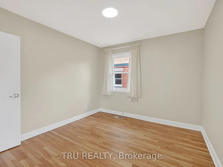 407 Peach Tree Ln #3 — Photo 15