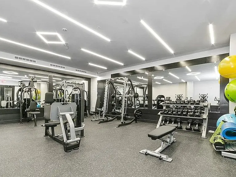 150 Eagle St #3R — Photo 15
