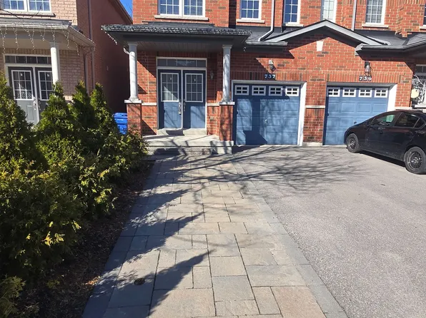 737 John Cole Ct, Newmarket, ON L3Y 5V7