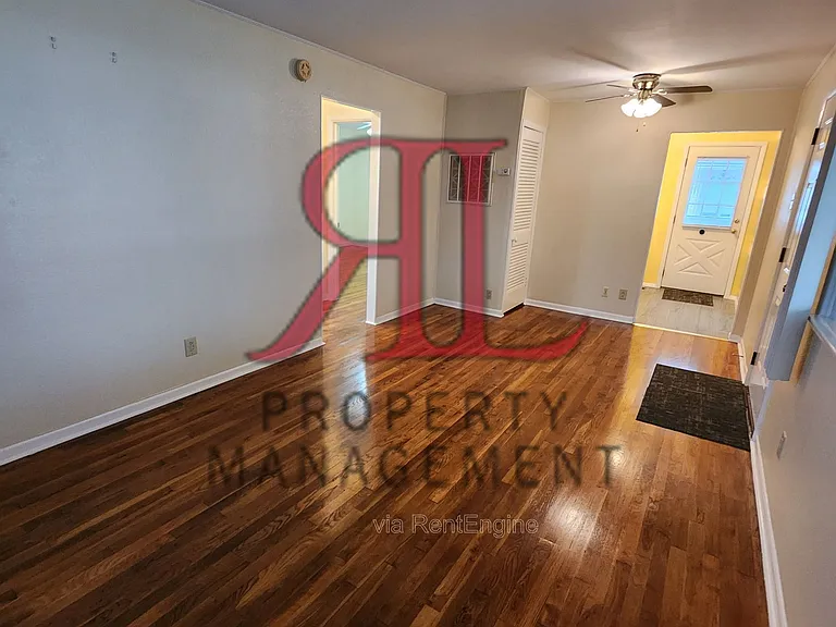 2436 Charlemagne St — Photo 7