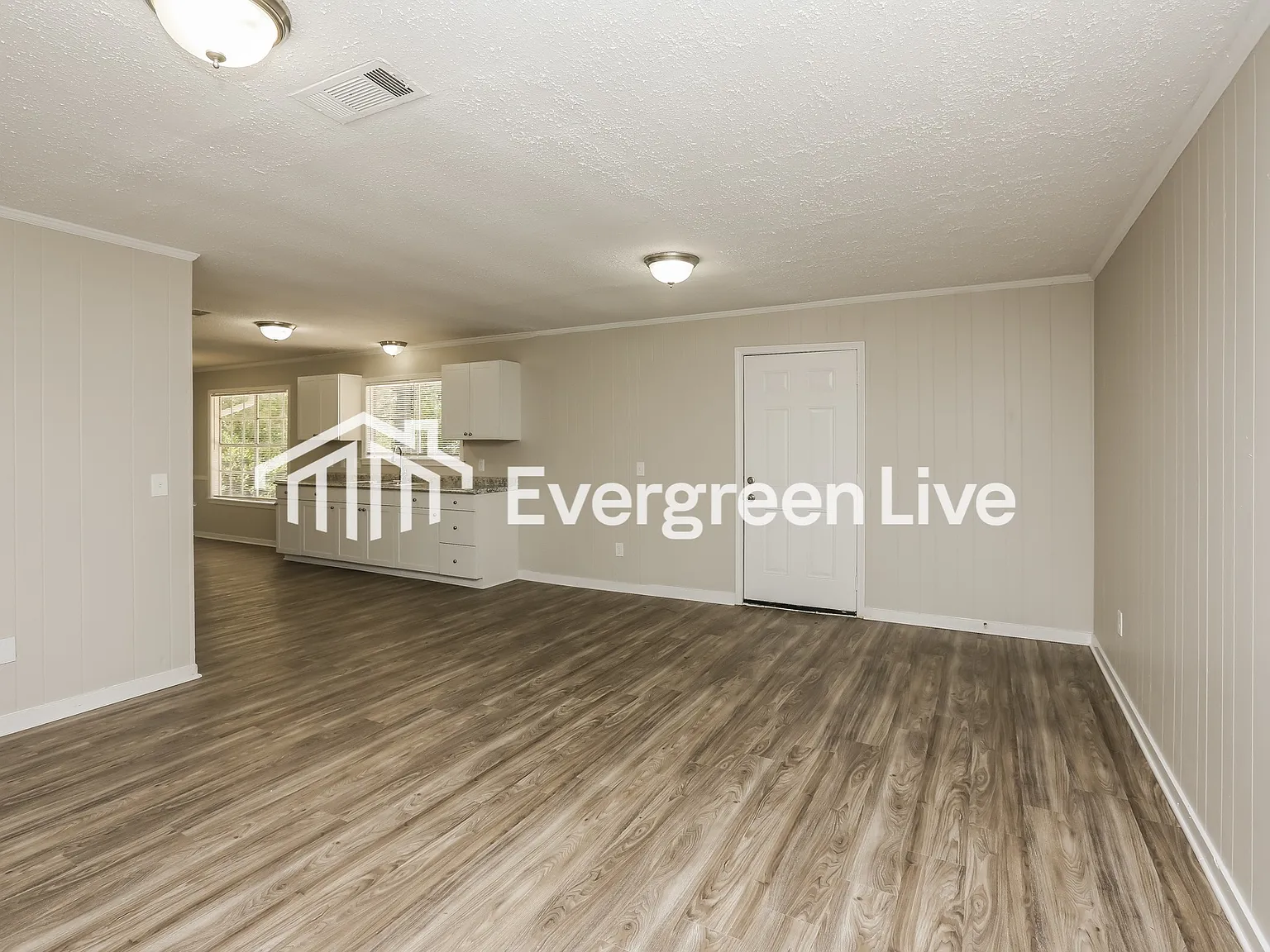 4 bed, 2.0 bath, 1700 sqft, $1,395 — Photo 3